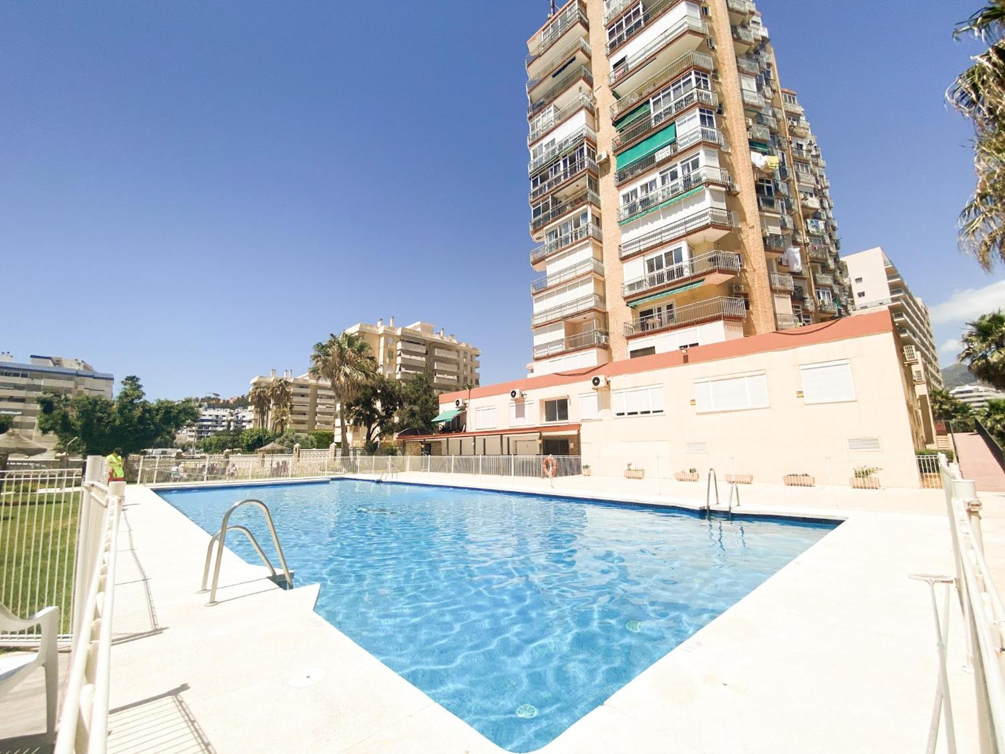 Vistas Al Mar A 1 Min De Playa Con Parkig Gratis Appartement Benalmádena Buitenkant foto