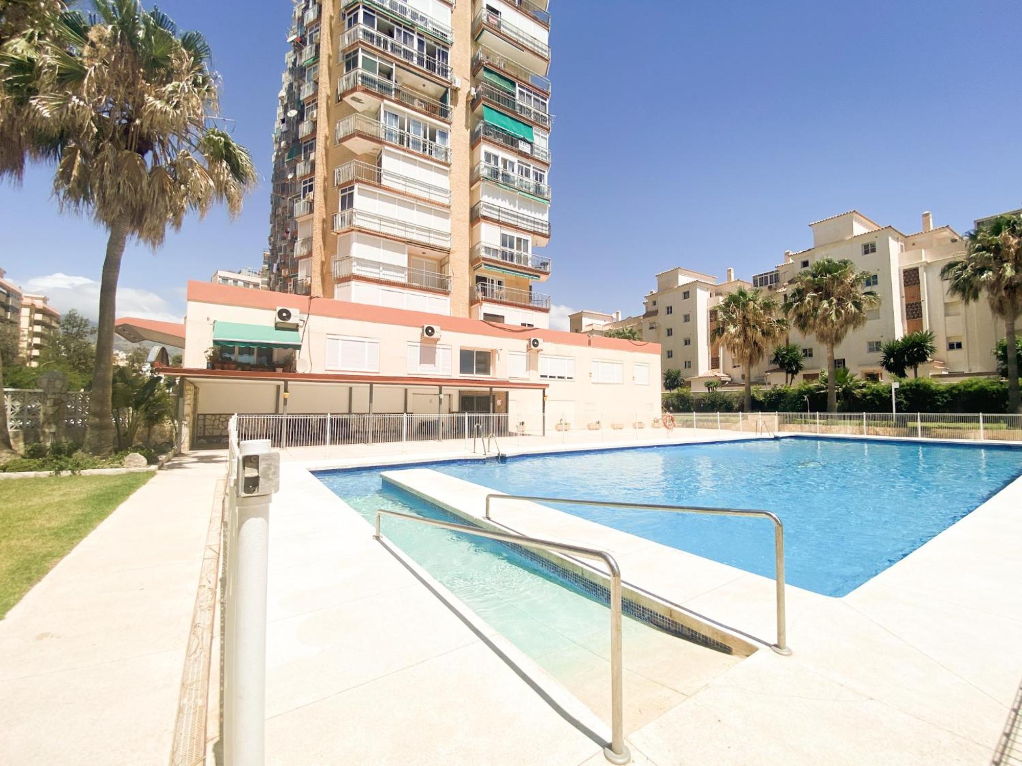 Vistas Al Mar A 1 Min De Playa Con Parkig Gratis Appartement Benalmádena Buitenkant foto